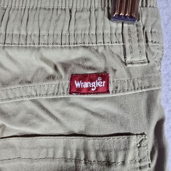 Wrangler Quick Dry Tech Cargo Shorts - Boys S (6/7) Tan Grey - Picture 11 of 12